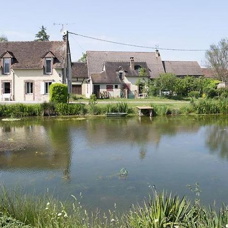 Holistica Hotel Saint-Fargeau  Kültér fotó